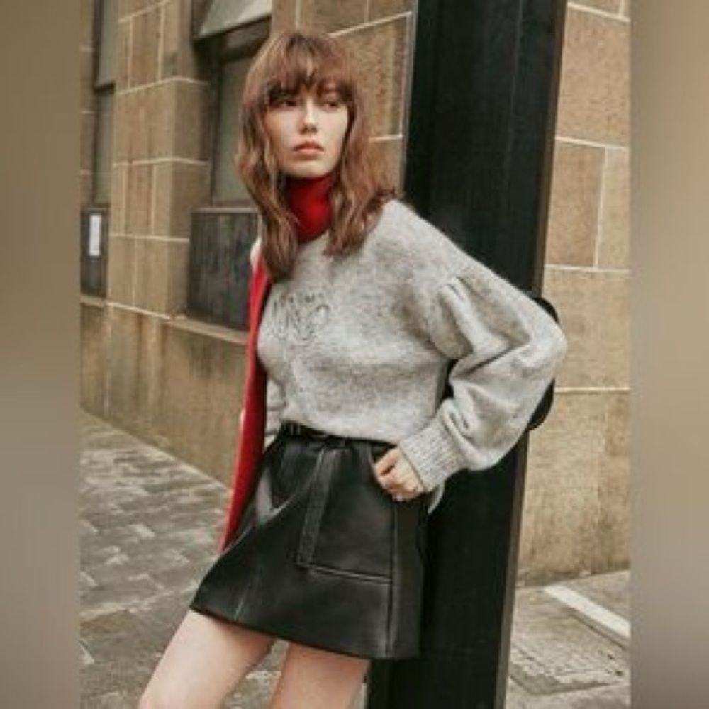 Petite Studio Heather Gray Crewneck Sweater with Floral Knit Detail